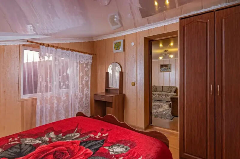 Двухкомнатный «Люкс» без балкона на 3−5 человек