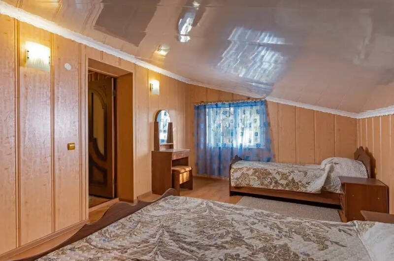 2-х комнатный «Люкс» с балконом на 4−6 человек