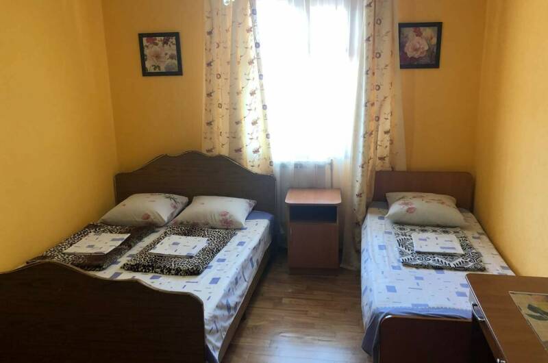 «Эконом» 3-х местный