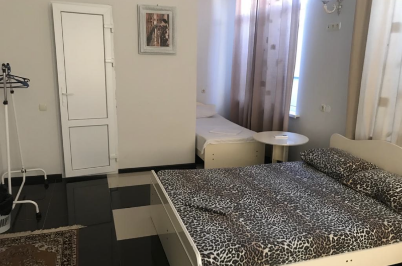 Четырехместный номер на первом этаже