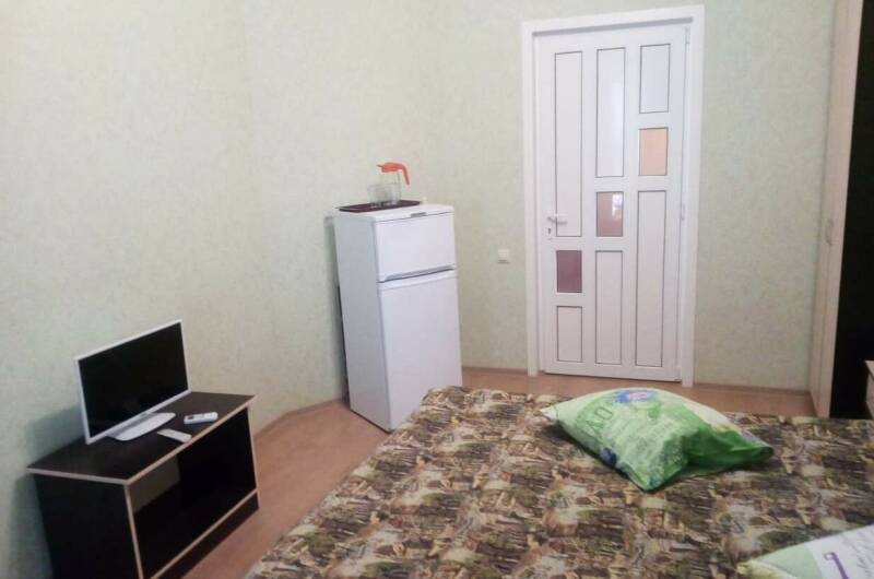 Номер «Стандарт» трёхместный с видом на бассейн