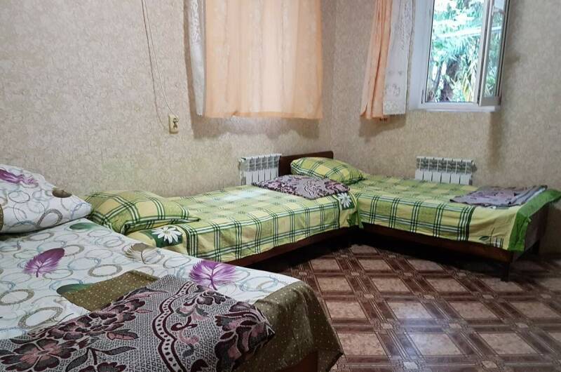 Номер на 4 человека со своей кухней