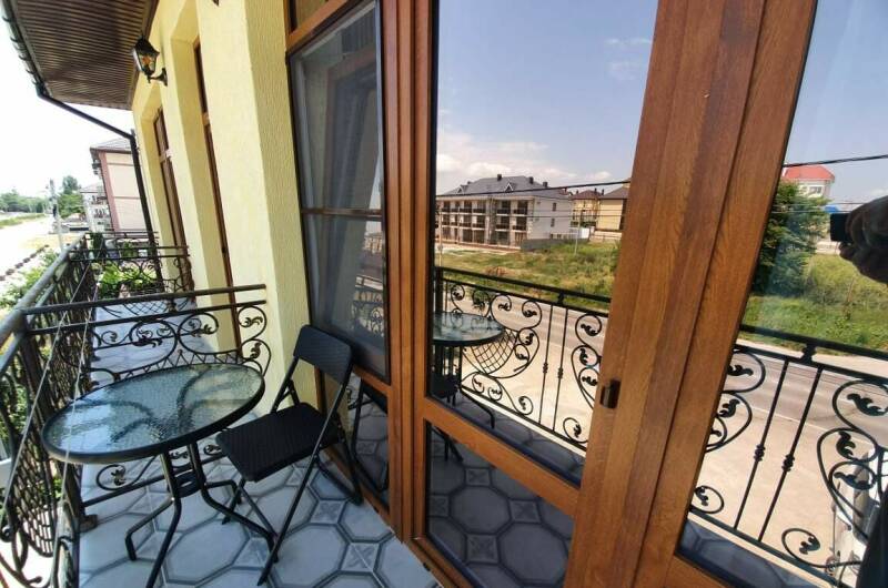 Двухкомнатный 3−5-ти местный