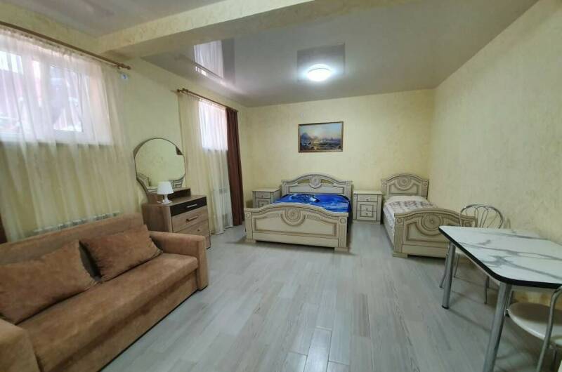 Семейный номер (цокольный этаж)