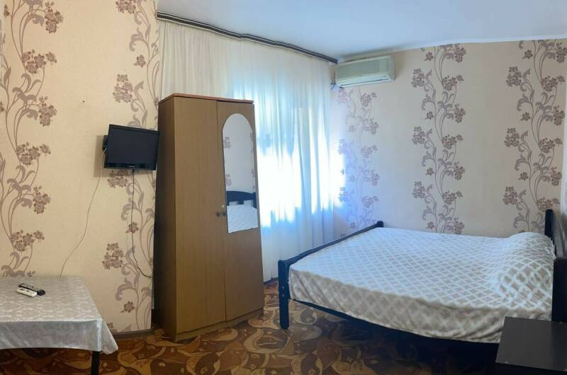 N 3. Трёхместный «Стандарт» с балконом