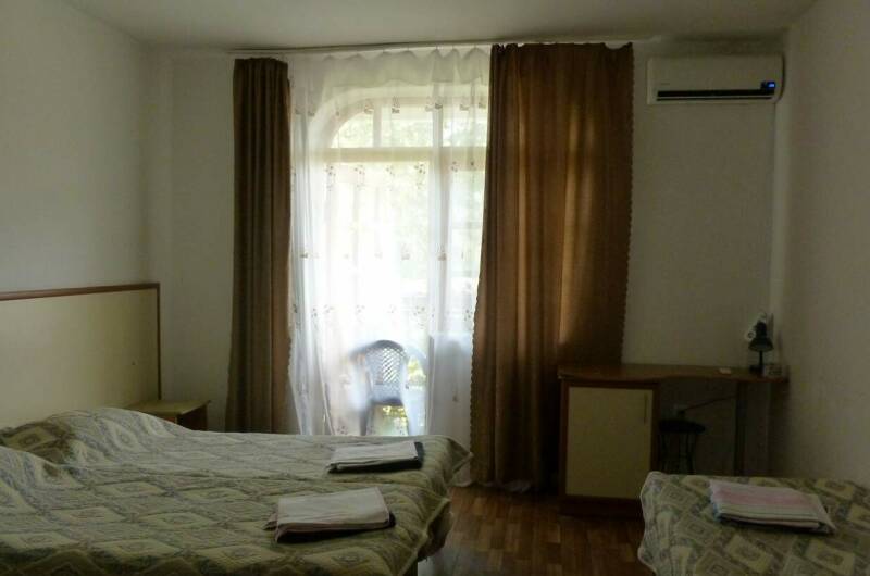 Трехместный с балконом