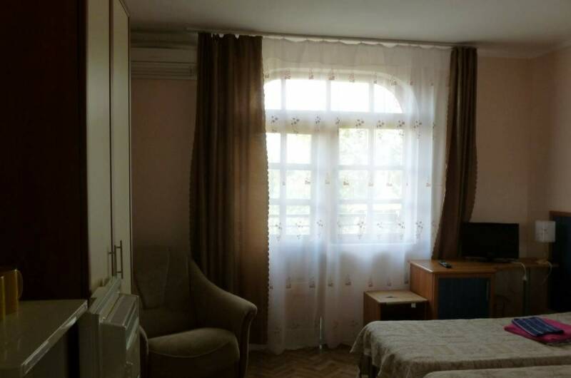 Номер с балконом и санузлом 1-й корпус