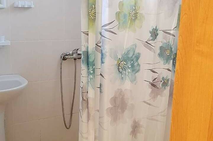 Двух Комнатный с Кухней