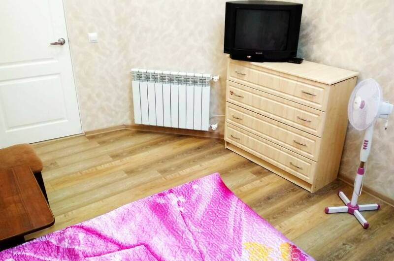 Комната с тюльпанами