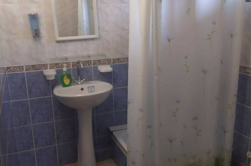 Трехместный номер со всеми удобствами с балконом