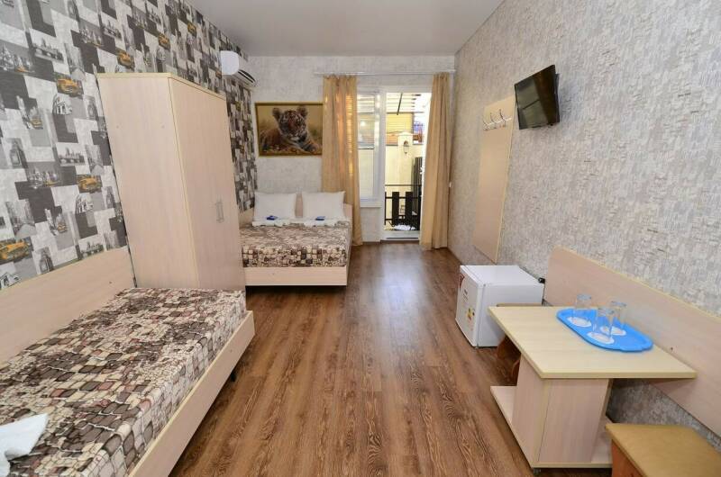 3местный «Улучшенный» с патио и отдельным входом