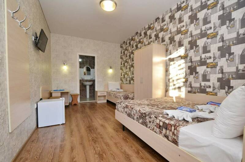 3местный «Улучшенный» с патио и отдельным входом