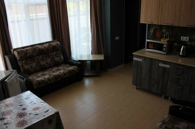 Мини-квартира 4местная с отдельным входом и патио