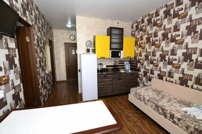 Мини-квартира 4−5−6местная