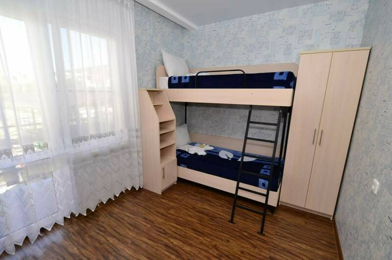 Мини-квартира 4−5−6местная