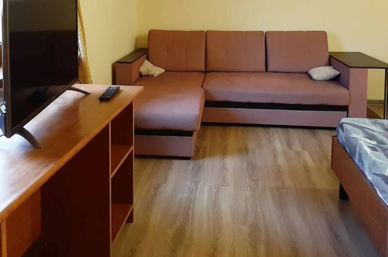 Пяти-шестиместный номер-студио с кухней, 2−3 этаж