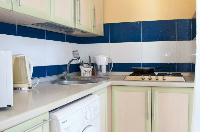 Трёхкомнатная изолир спальни с балконом до 10 чел