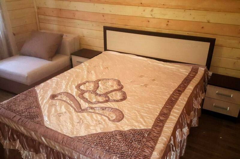 Большой трёхкомнатный домик на большую семью