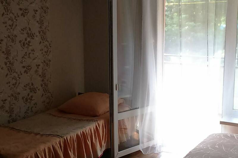 Четырехместный номер «стандарт» с балконом