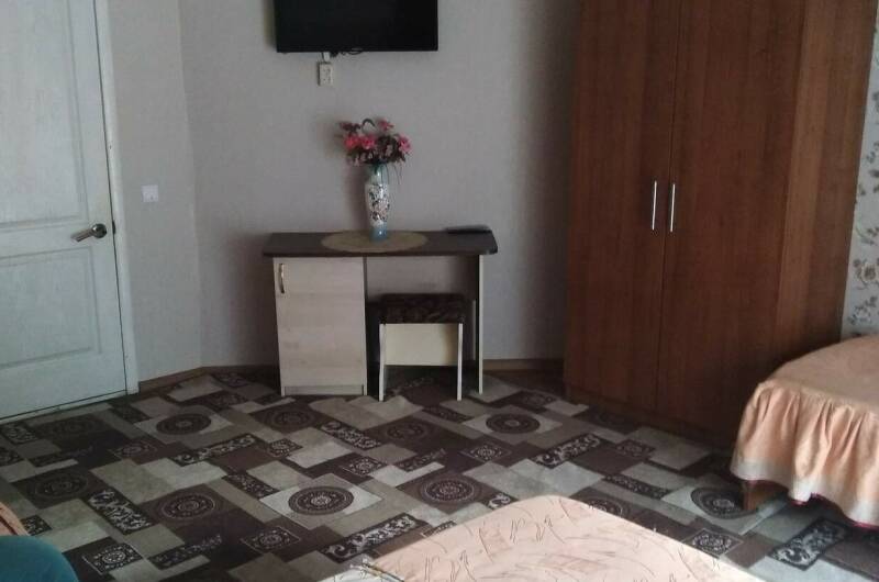 Четырехместный номер «стандарт» с балконом