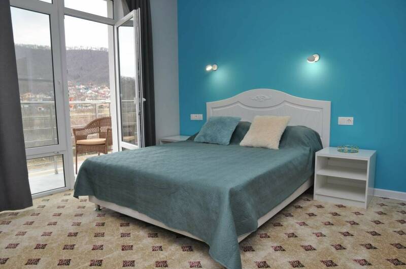 Семейный Плюс с балконом (4 чел.)