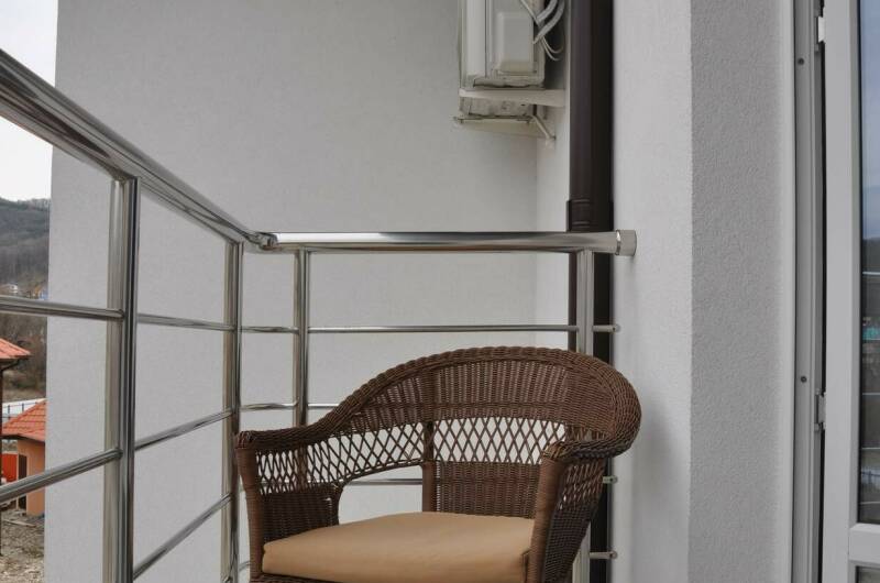 Семейный полулюкс с балконом (4−5 чел.)