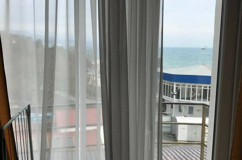 Двухместный номер боковой вид на море