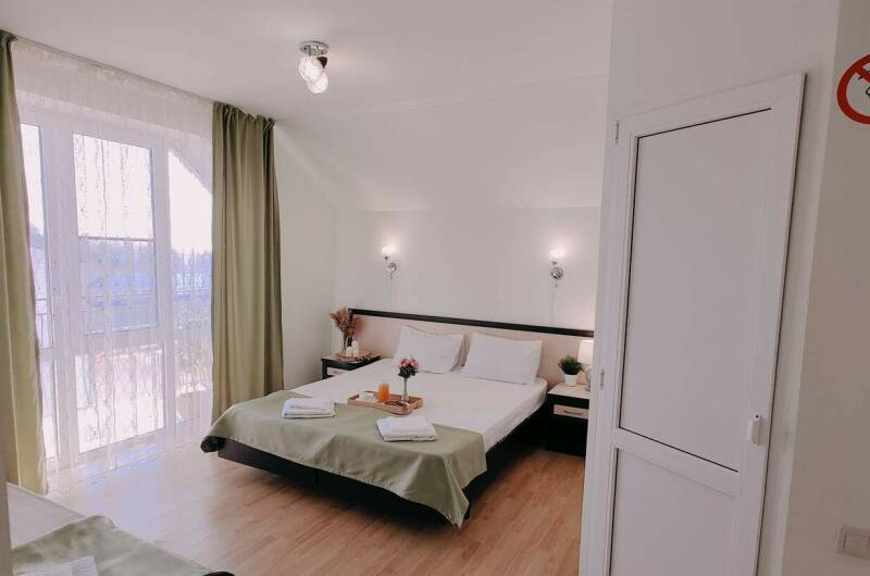 3-х местный «Полу-люкс» с балконом