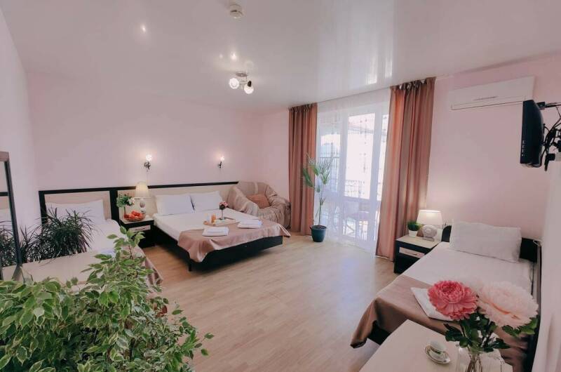 4-х местный «Полу-люкс» с балконом