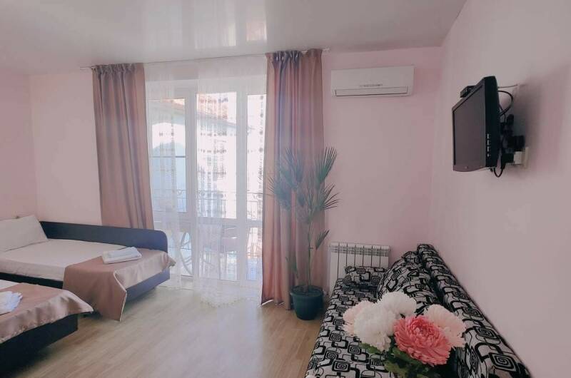 5-ти местный «Полу-люкс» с балконом