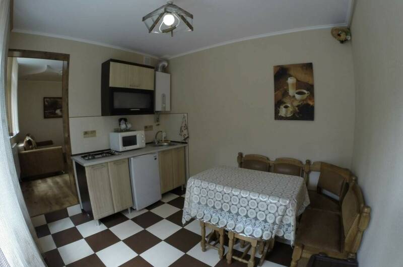 Однокомнатный трехместный на первом этаже