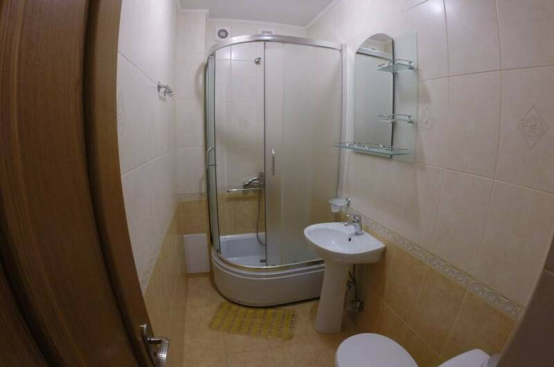 Однокомнатный трехместный на первом этаже