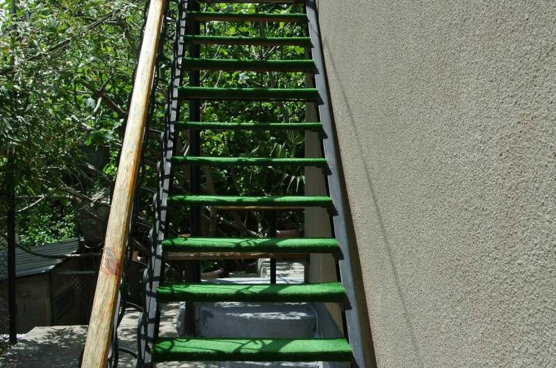 Двухкомнатный шестиместный номер на втором этаже