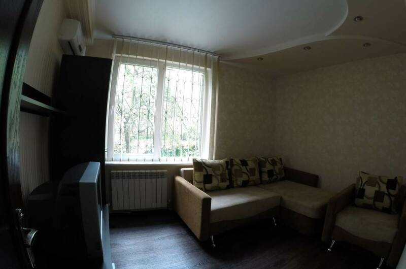 Двухкомнатный шестиместный номер на втором этаже