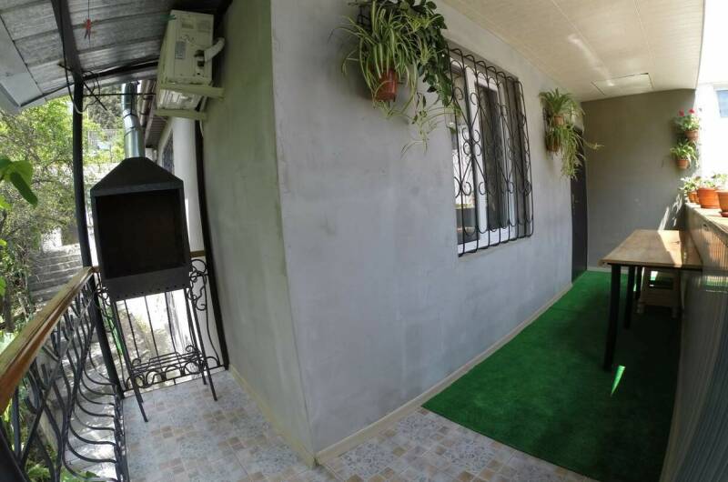 Двухкомнатный шестиместный номер на втором этаже