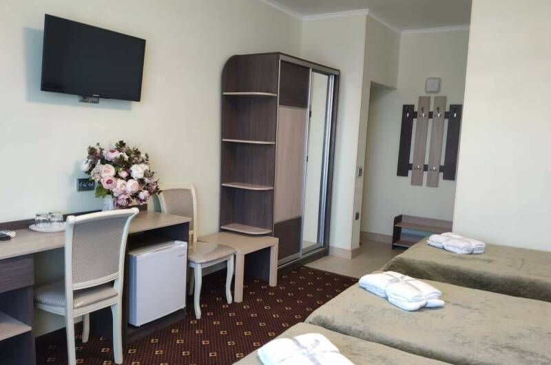 Трехместный номер 6 China