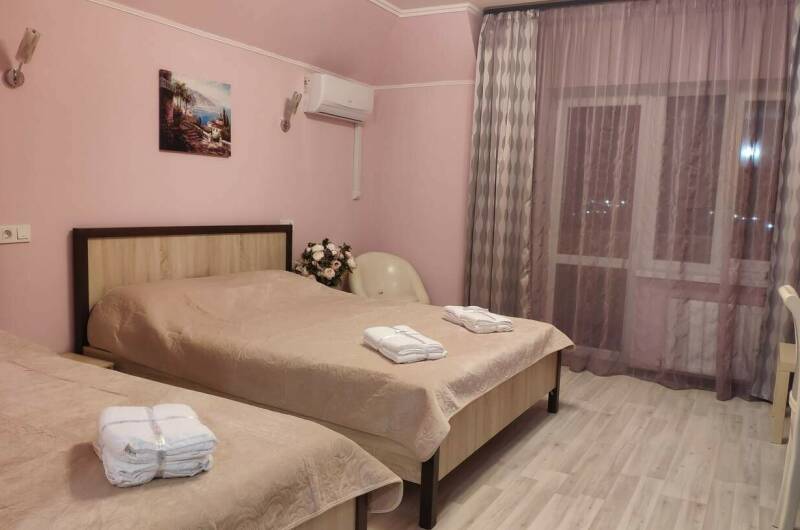 Трехместный номер 10 Spain