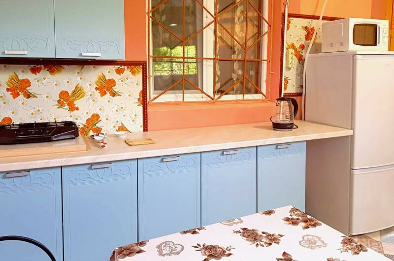 С отдельным двором, двумя спальнями и своей кухней