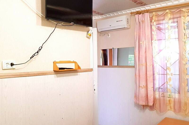 С отдельным двором, двумя спальнями и своей кухней