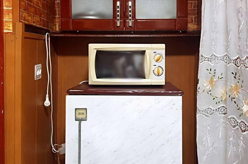 Отдельный домик для 3−4 человек с кухней внутри