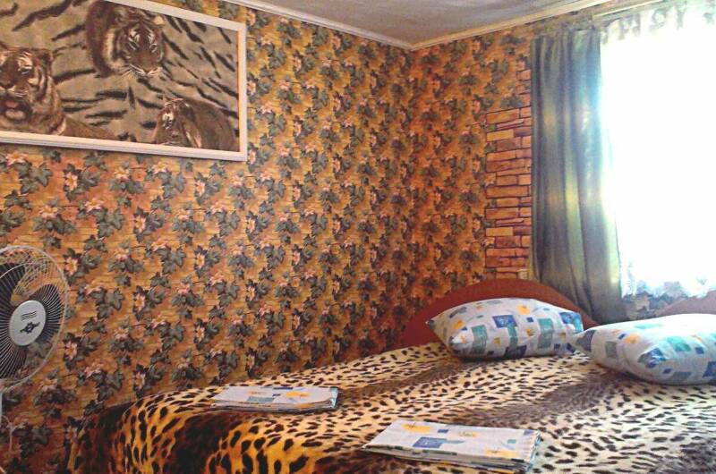 Этаж с двумя комнатами и балконом