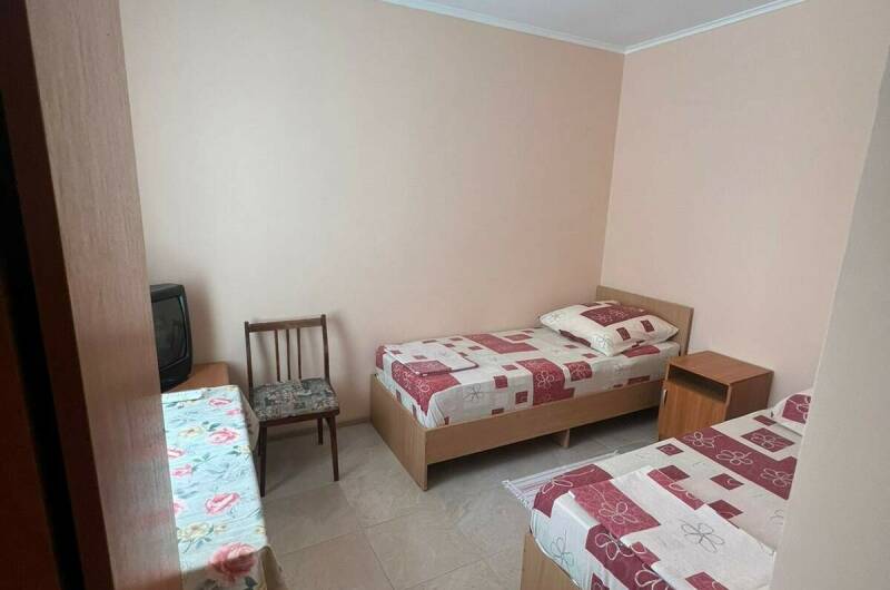 3х комнатный номер на 1 этаже с кухней