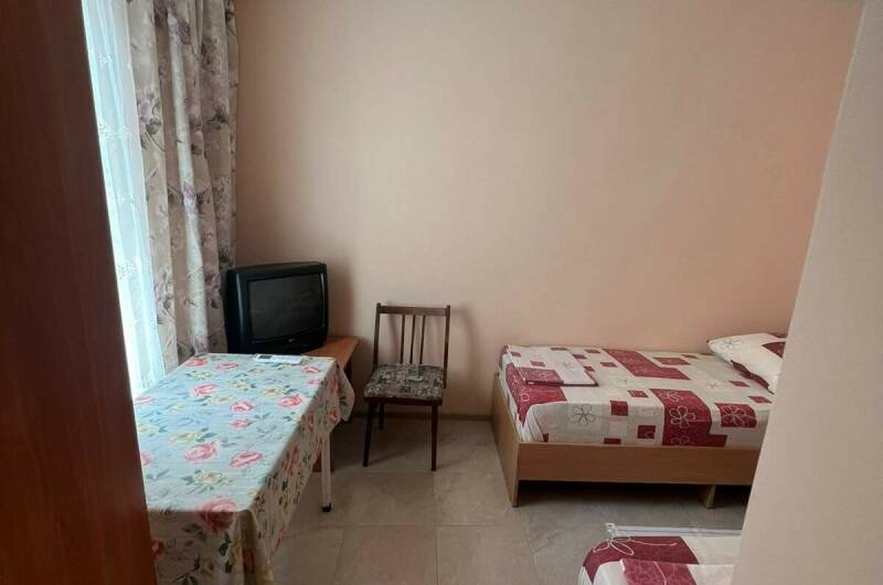 3х комнатный номер на 1 этаже с кухней