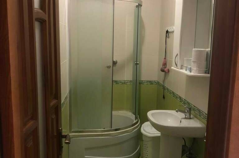 4−6-тиместные трехкомнатные апартаменты с балконом