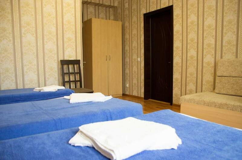 Номер 1 на троих (1 этаж)