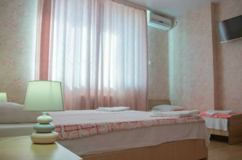 Номер 2 на четверых (1 этаж)