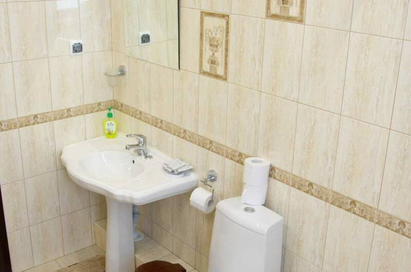 Номер 3 на троих (2 этаж)