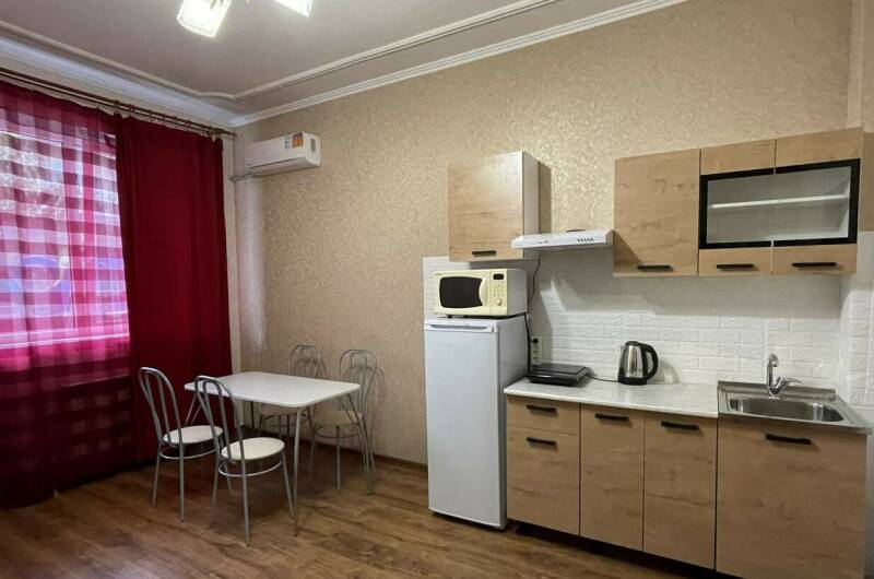 Двухкомнатный улучшенный номер на первом этаже