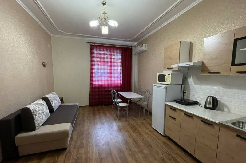 Двухкомнатный улучшенный номер на первом этаже