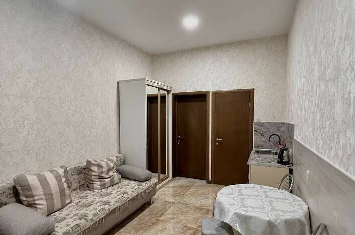 Двухкомнатный с мини-кухней